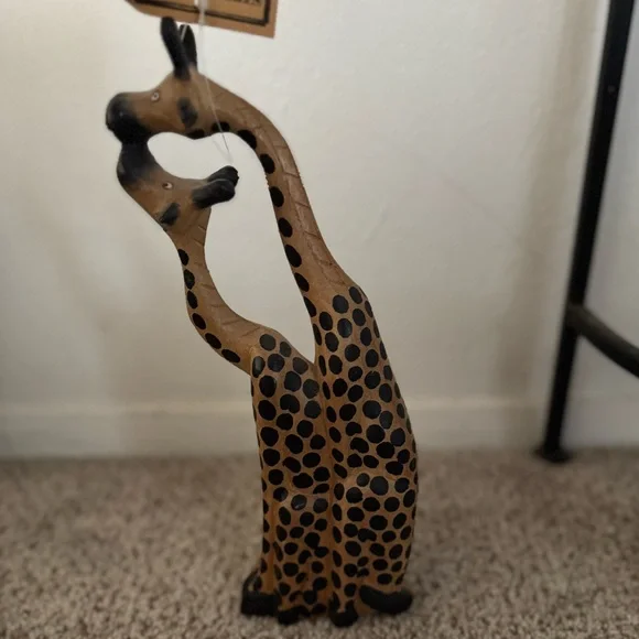 Asia Overland Hand Carved Wood Giraffes Statue Figurine Painted Brown NEW NWT - Picture 6 of 9
